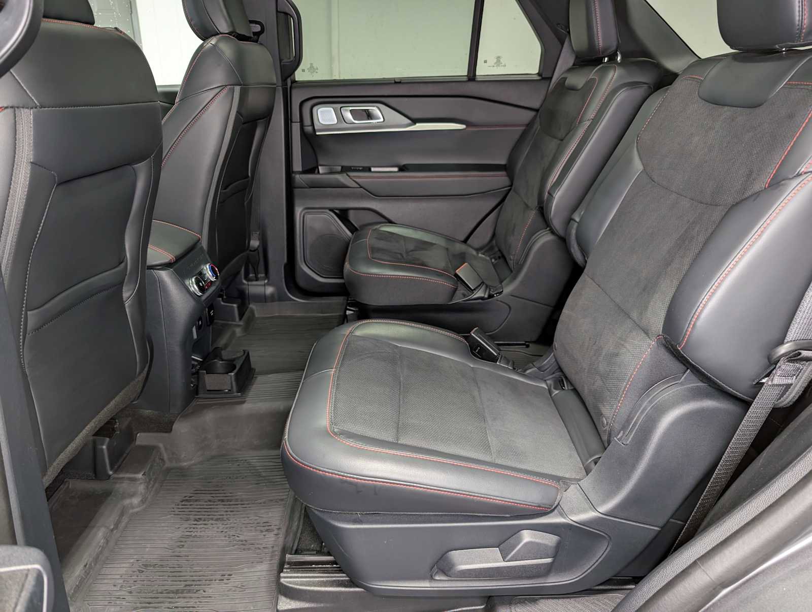 Certified 2025 Ford Explorer ST AWD/4WD image 24