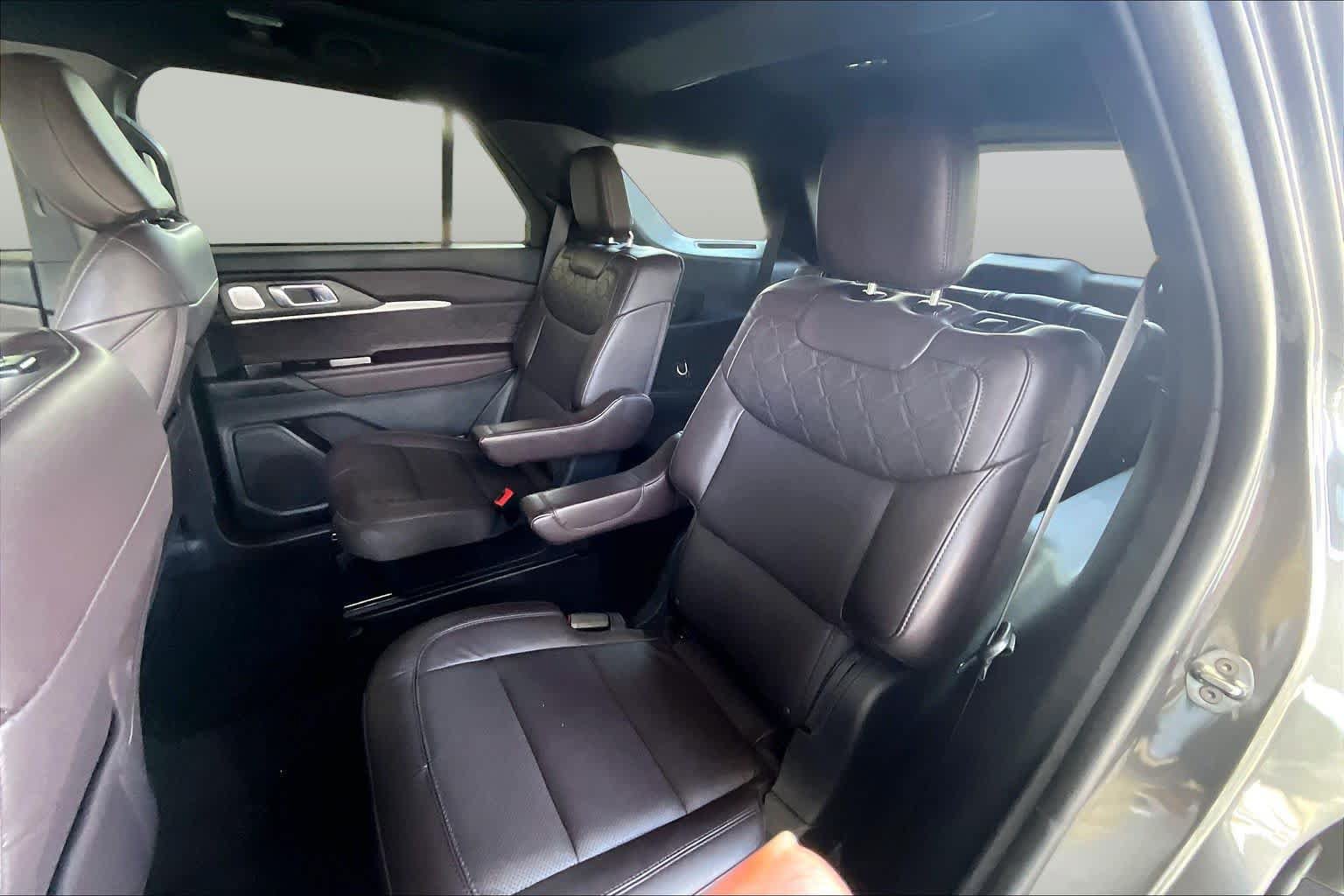 Certified 2025 Ford Explorer Platinum w/ Ultimate Package RWD image 21