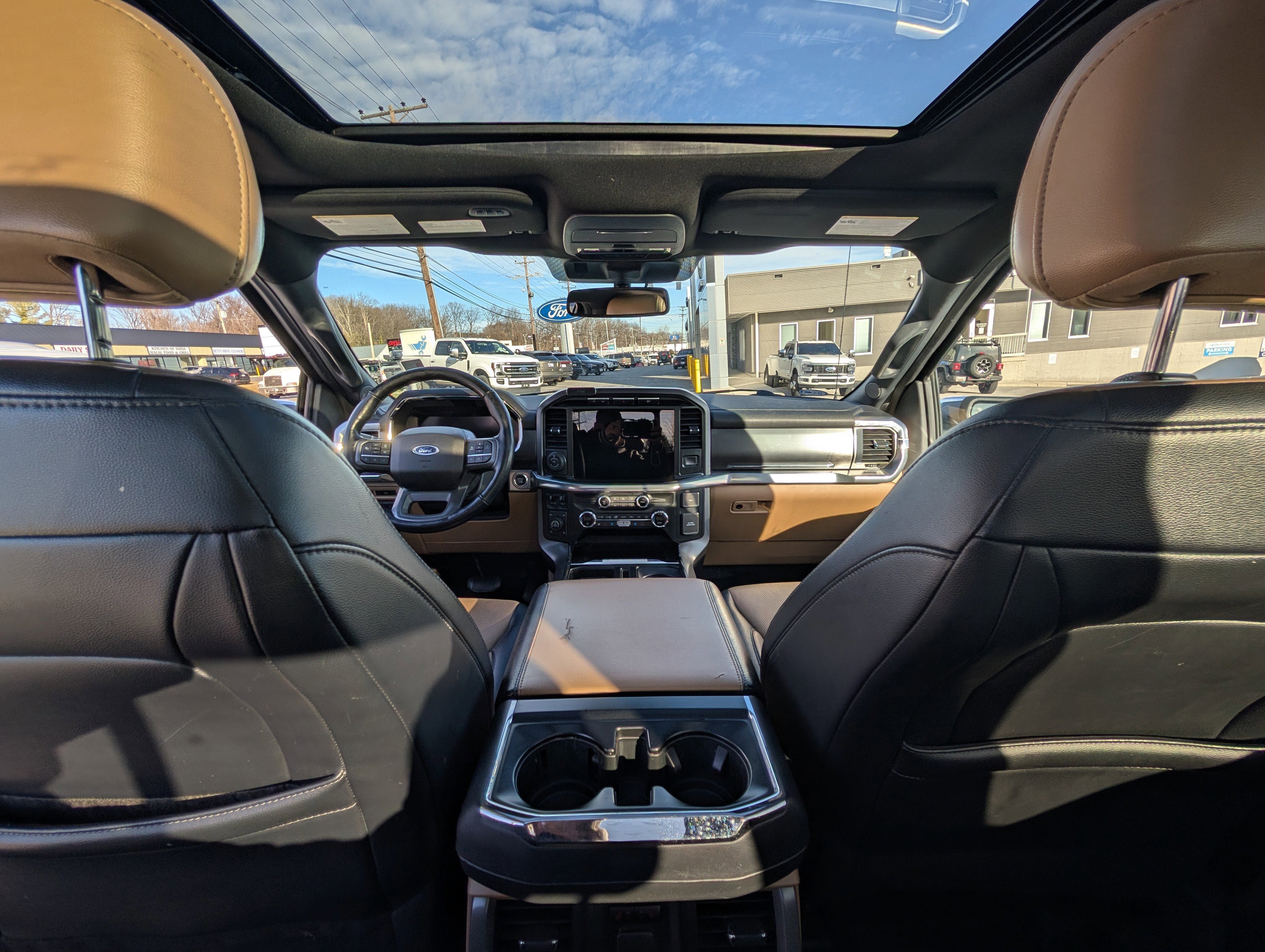 Certified 2021 Ford F150 Lariat w/ Equipment Group 502A High image 17