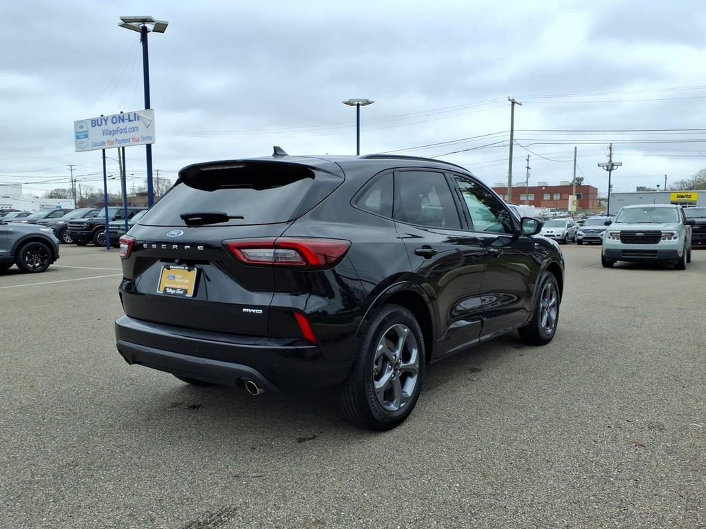 Certified 2024 Ford Escape ST-Line w/ Tech Pack #1 image 2