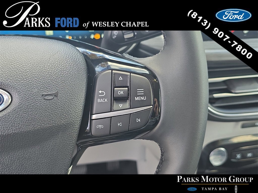 Certified 2023 Ford Escape Platinum w/ Class II Trailer Tow Package image 32