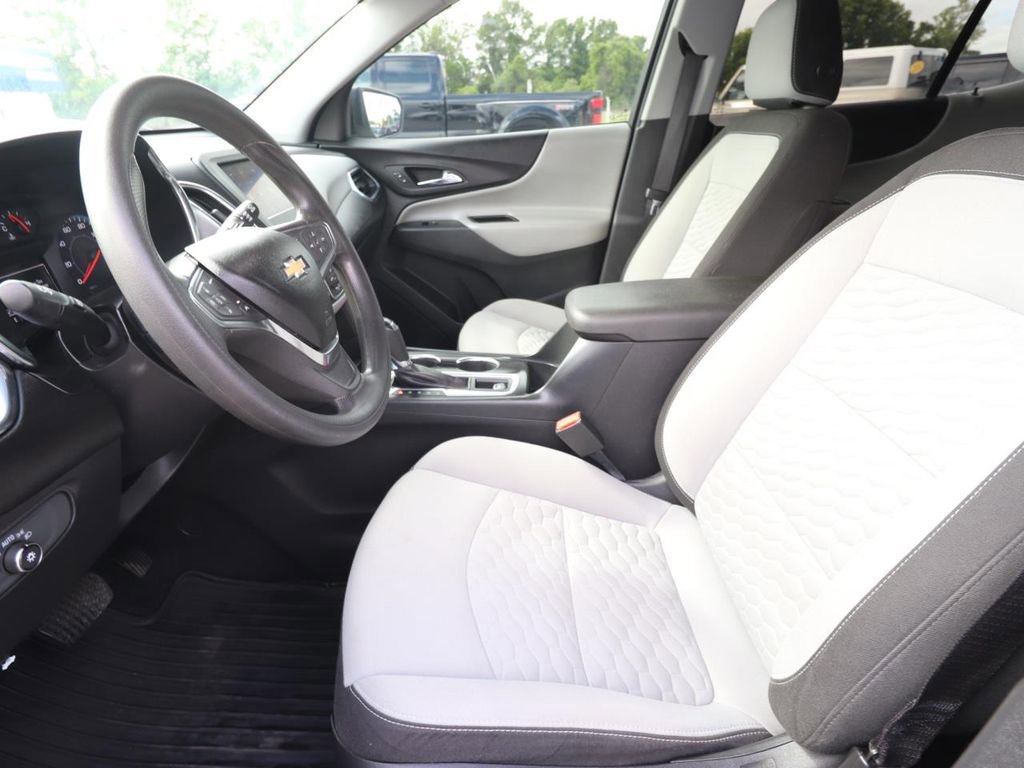 Used 2020 Chevrolet Equinox LS w/ LS Convenience Package image 8