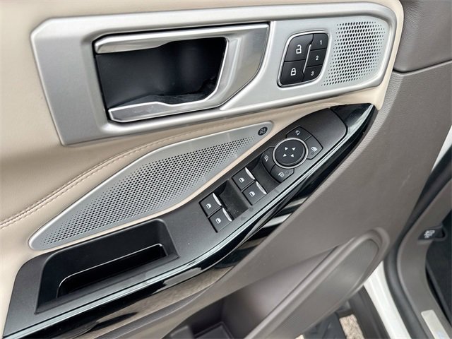 Certified 2023 Ford Explorer Platinum w/ Technology Package image 19