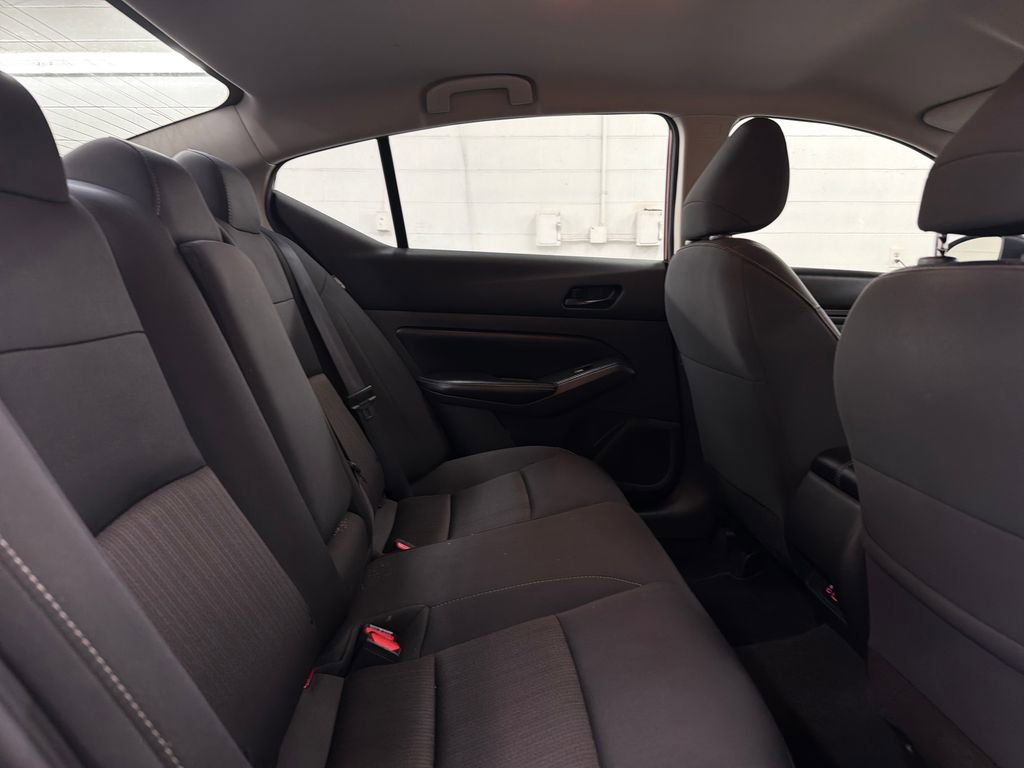 Used 2024 Nissan Altima 2.5 SV FWD image 29
