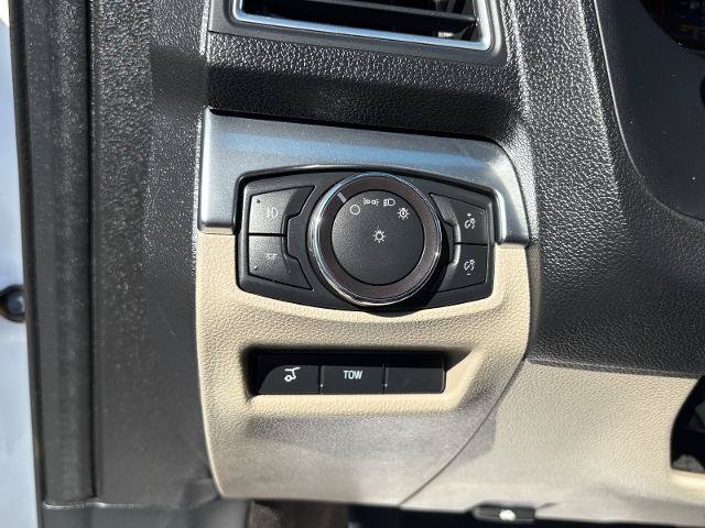 Certified 2018 Ford Explorer Limited w/ Equipment Group 301A FWD image 15