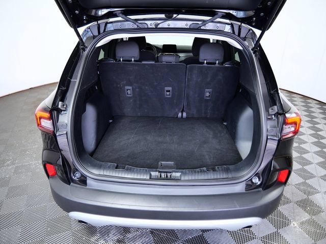 Certified 2025 Ford Escape Active AWD/4WD image 7
