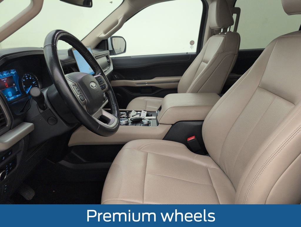 Certified 2023 Ford Expedition Max XLT image 5