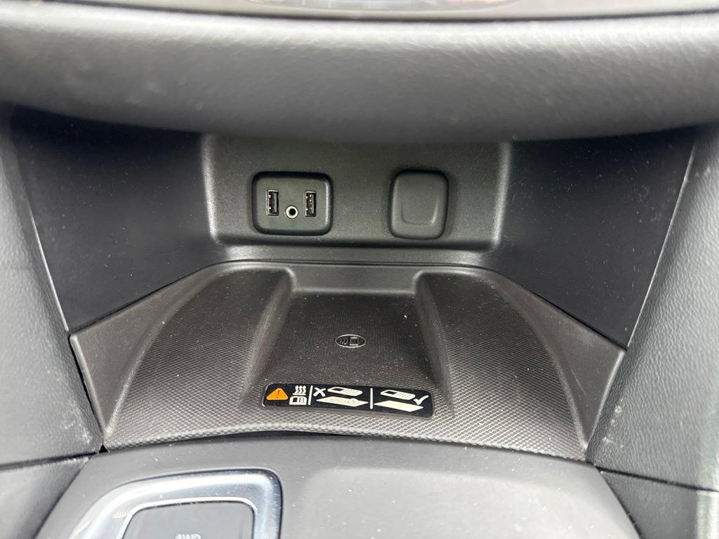 Used 2018 Chevrolet Equinox Premier AWD/4WD image 28