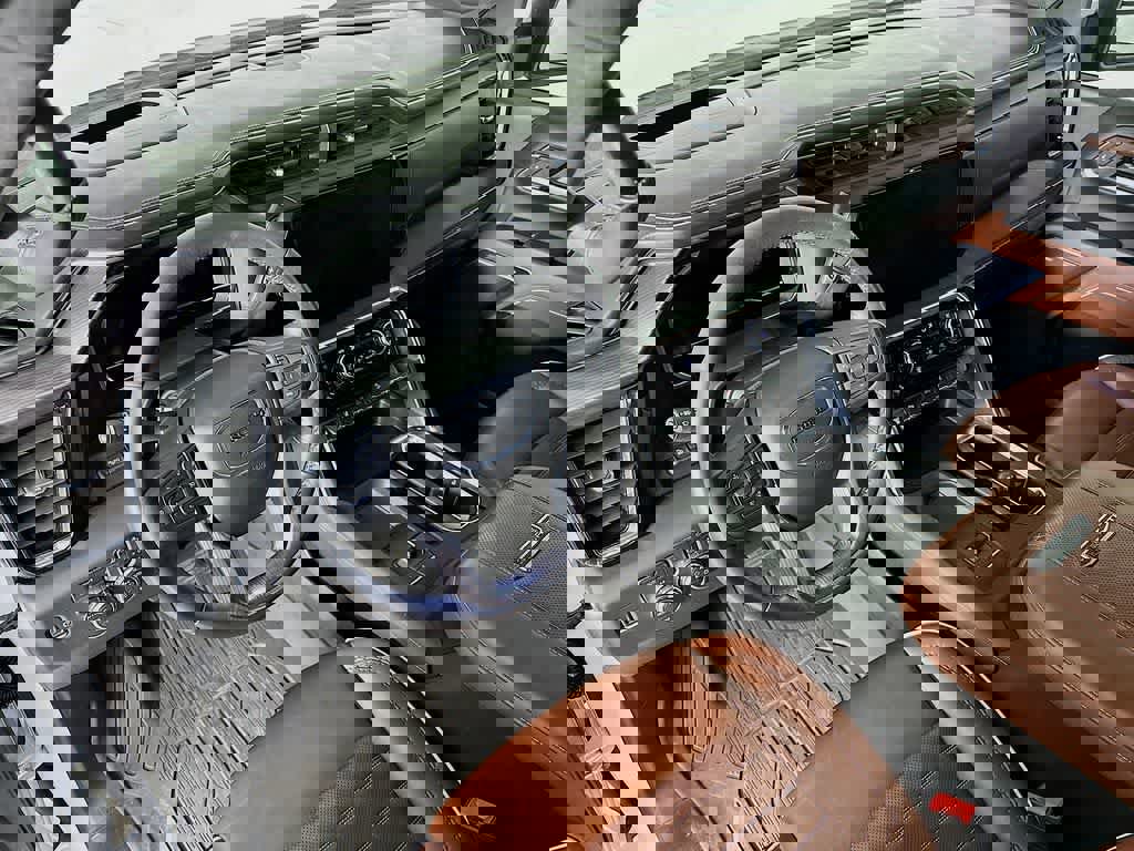 Used 2024 GMC Sierra 2500 Denali Ultimate image 9