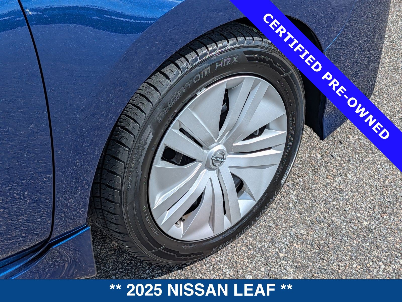 Used 2025 Nissan Leaf S FWD image 13