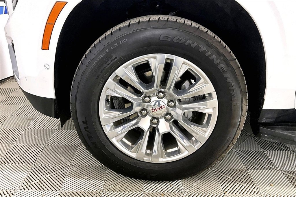 Used 2025 GMC Yukon XL Denali image 7