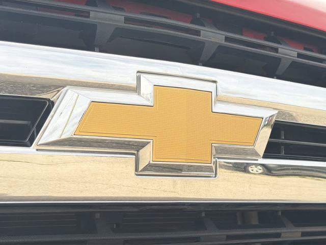Used 2020 Chevrolet Silverado 1500 LT w/ LT Value Package AWD/4WD image 12