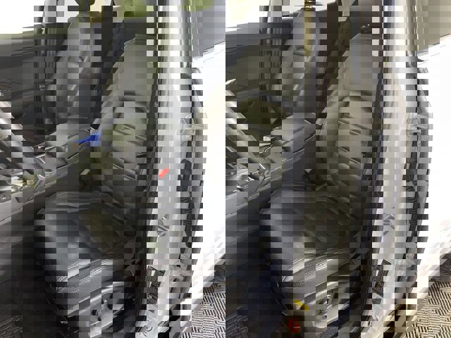 Used 2019 Jaguar E-PACE SE image 15