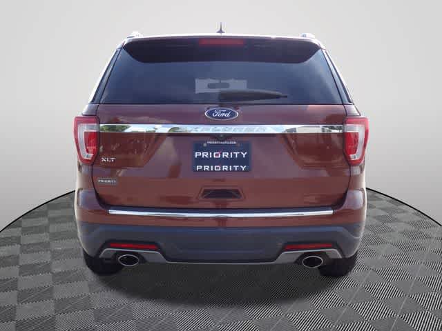 Certified 2018 Ford Explorer XLT w/ Equipment Group 202A FWD image 3