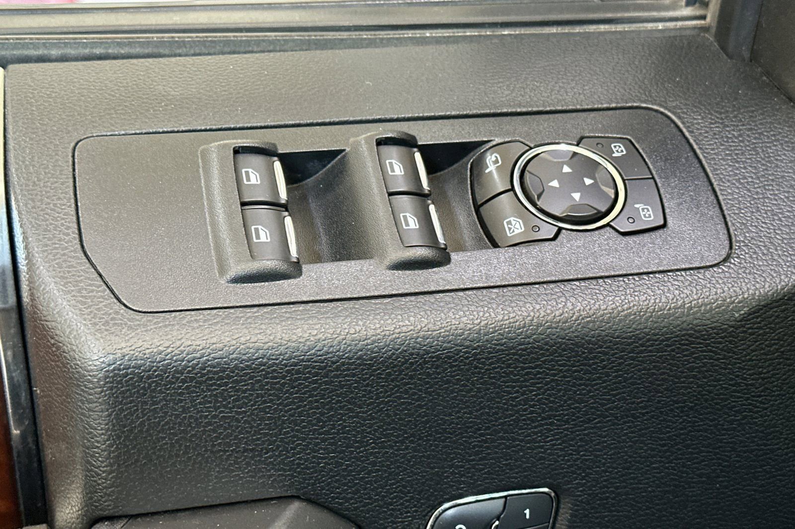 Certified 2017 Ford F150 Limited w/ Trailer Tow Package image 11