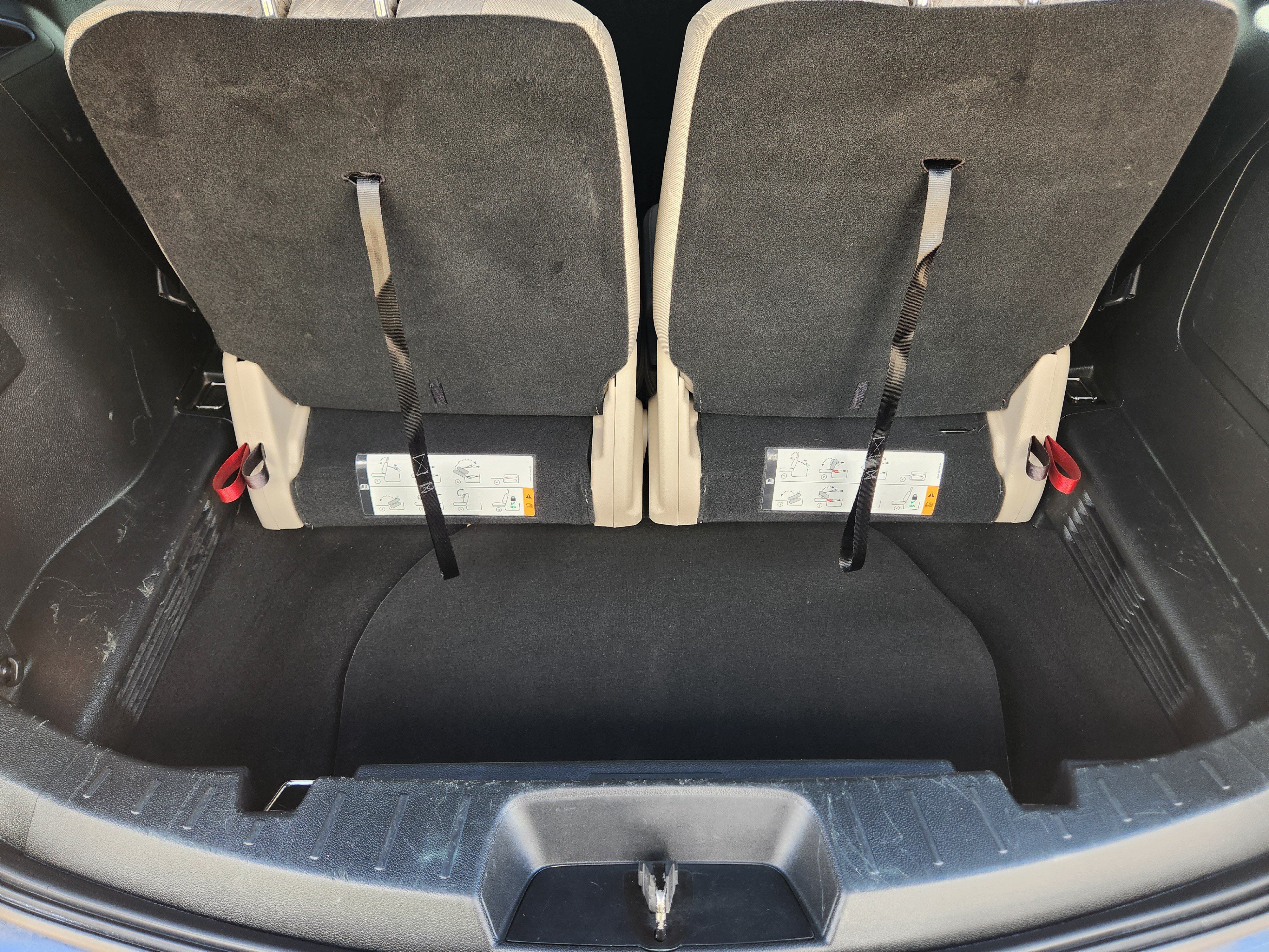 Certified 2018 Ford Explorer FWD image 24