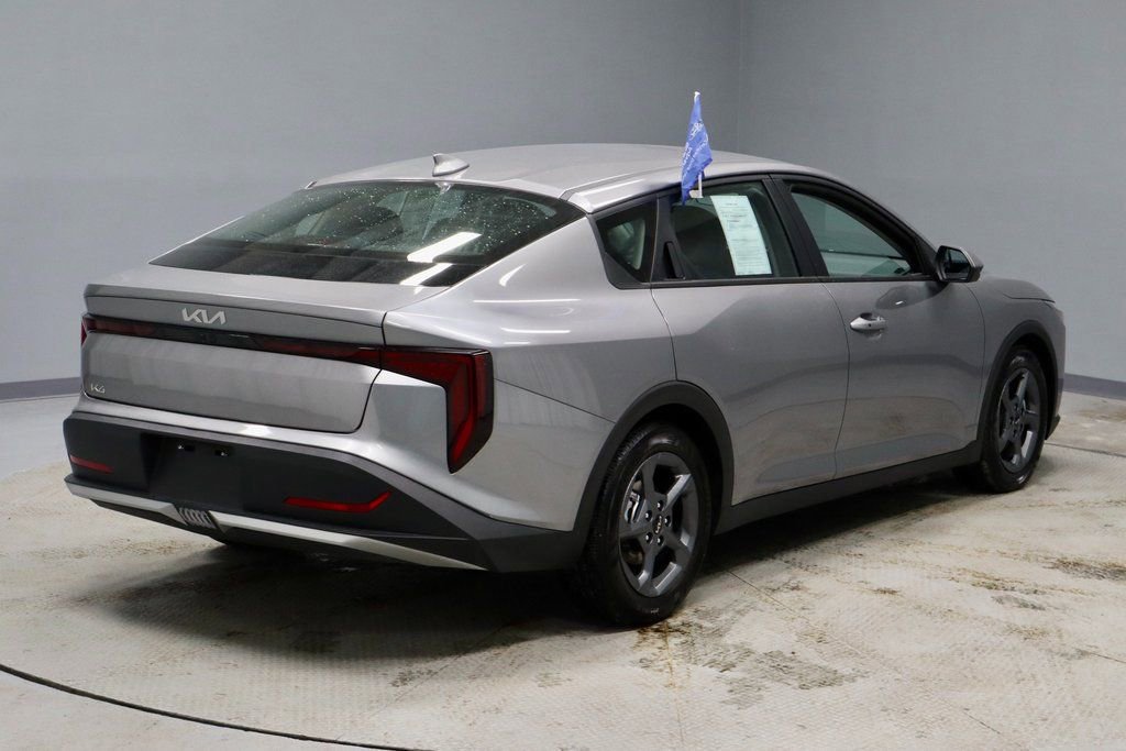 Used 2025 Kia K4 LXS image 5
