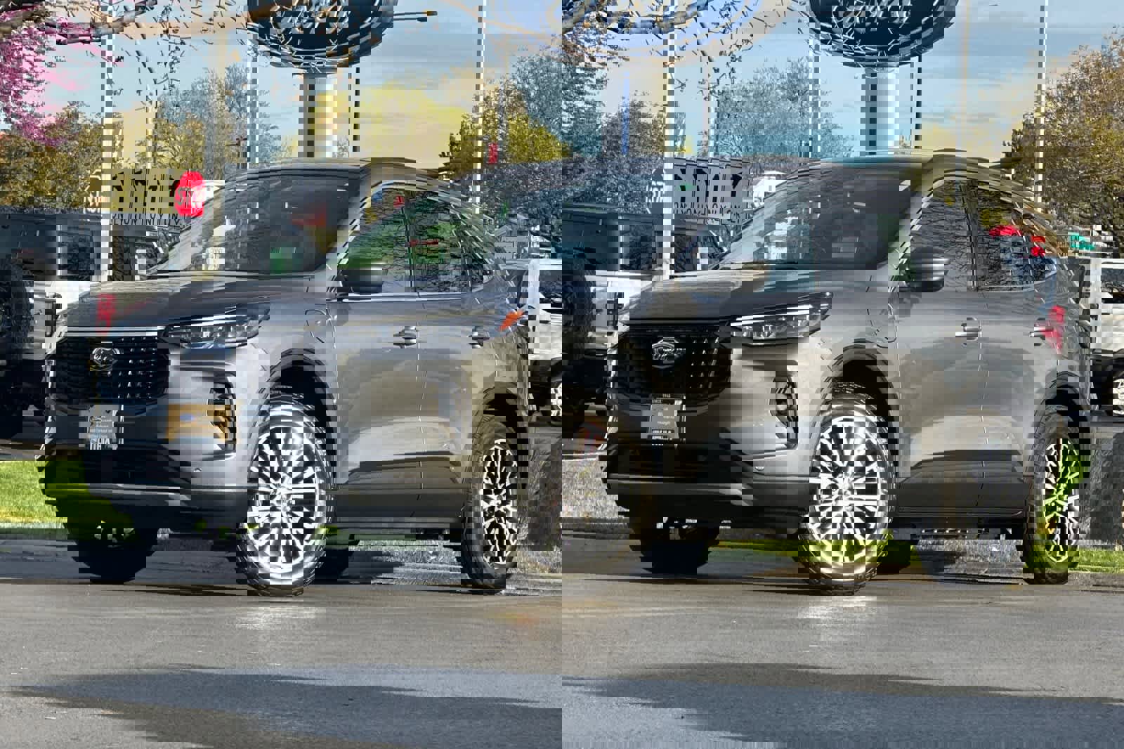 Certified 2025 Ford Escape SE w/ PHEV Premium Package