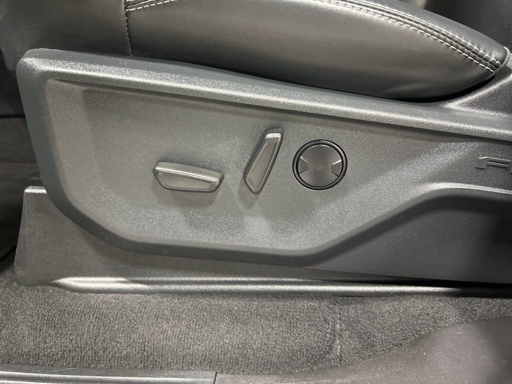 Certified 2025 Ford Expedition Platinum image 12