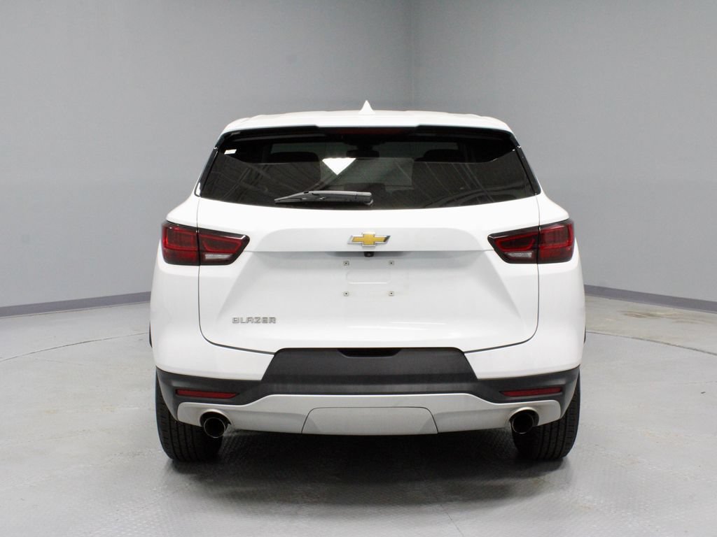 Used 2025 Chevrolet Blazer LT FWD image 9