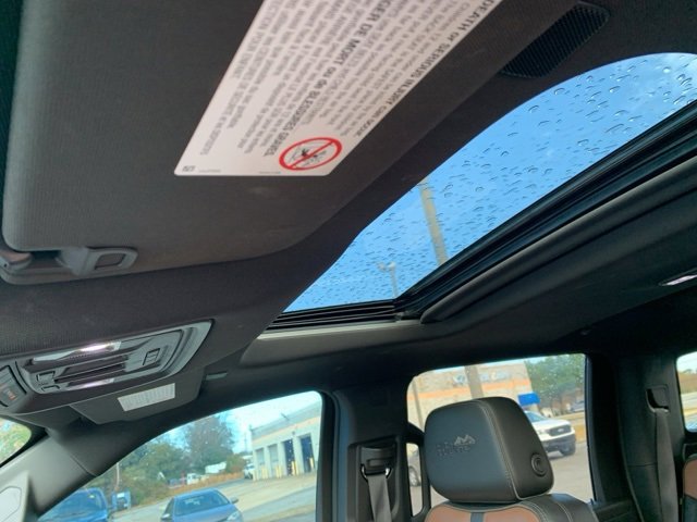 Used 2023 Chevrolet Silverado 2500 High Country w/ Z71 Off-Road Package image 27