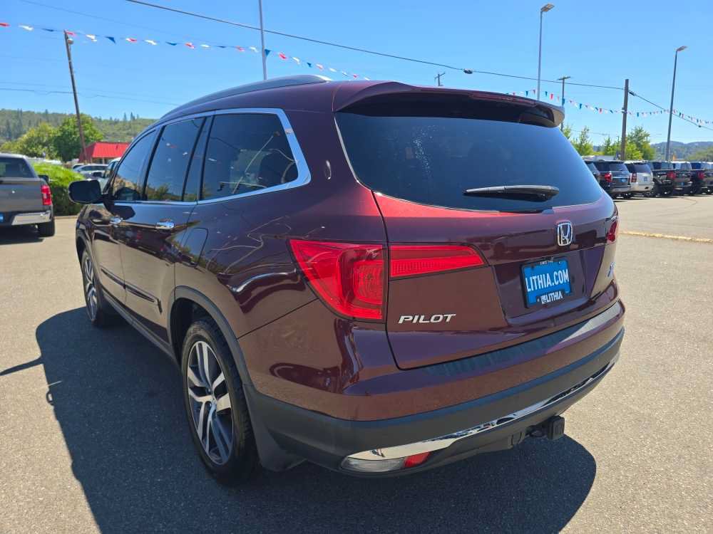Used 2018 Honda Pilot Touring image 3