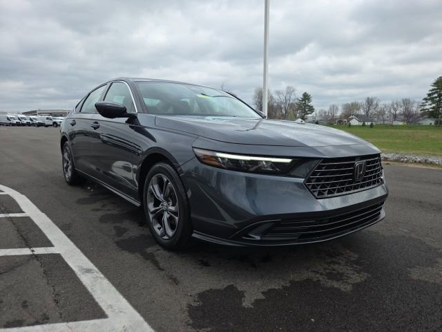 Used 2023 Honda Accord EX image 1