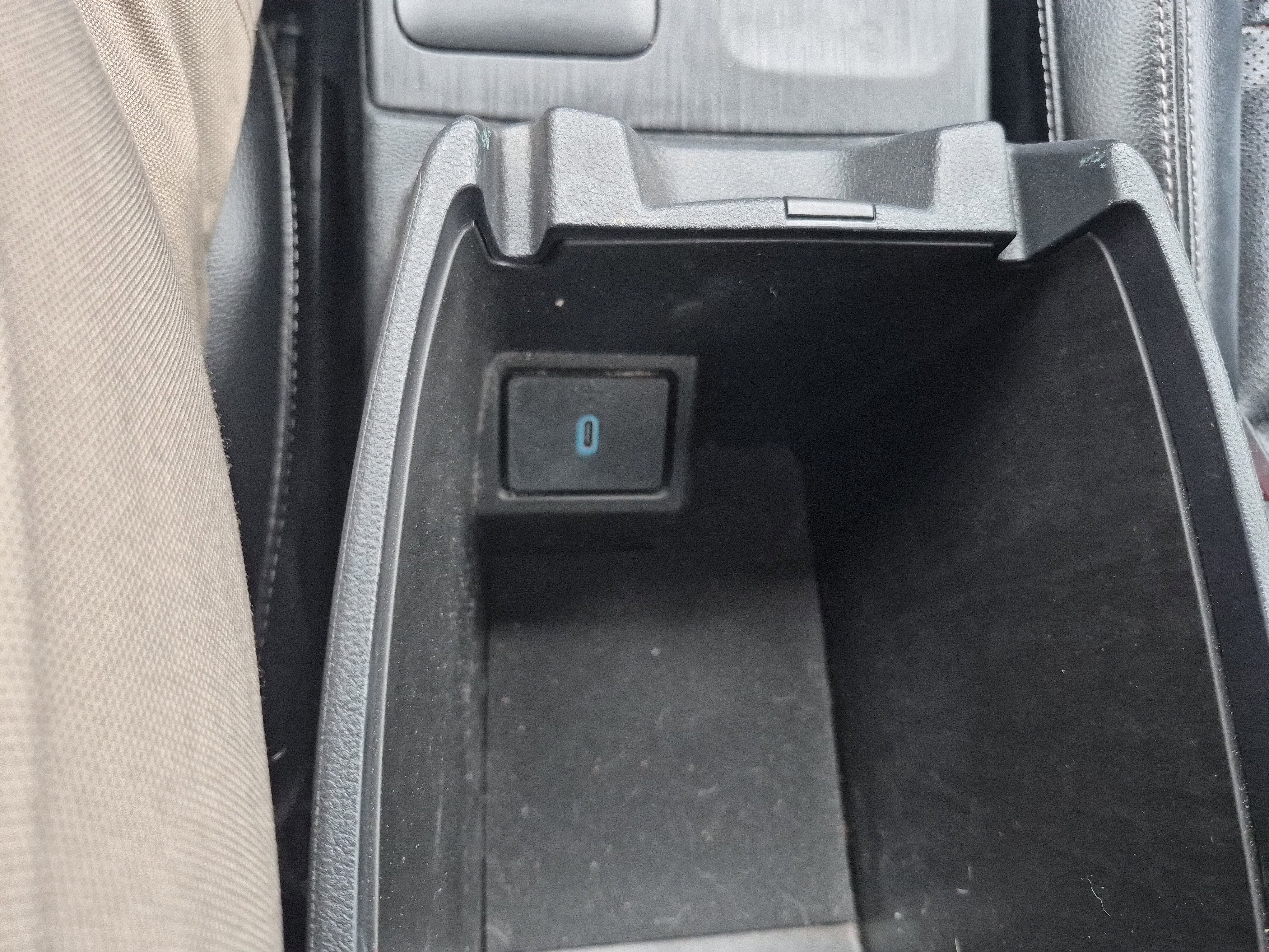 Certified 2020 Ford Escape SE Sport image 28