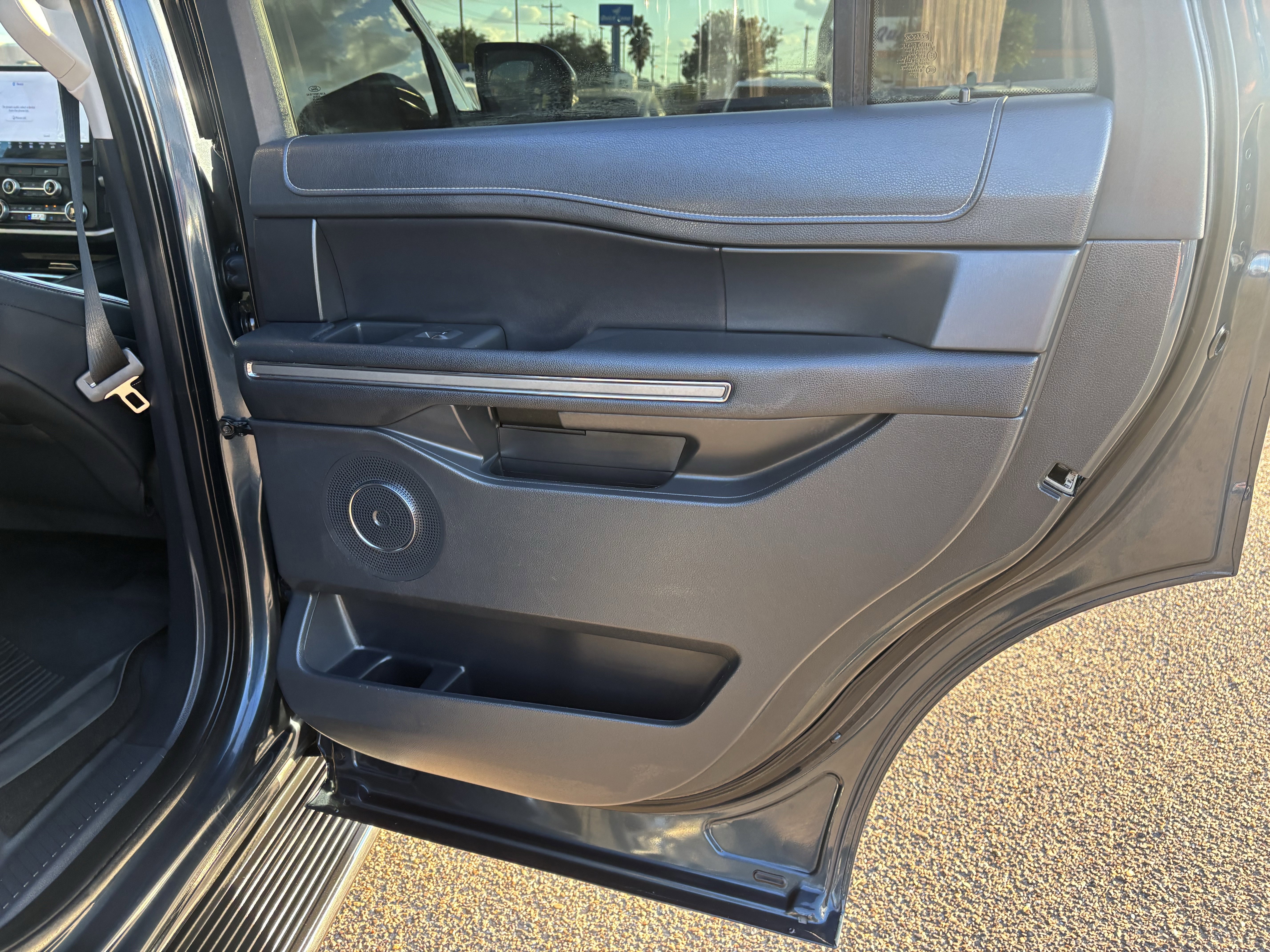 Certified 2022 Ford Expedition XLT image 21