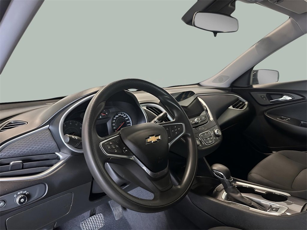 Used 2023 Chevrolet Malibu LT image 12