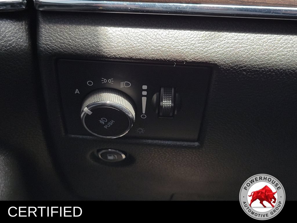 Used 2020 Jeep Grand Cherokee Overland RWD image 29