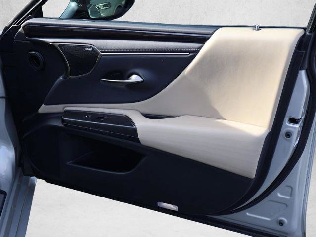Used 2021 Lexus ES 300h w/ Luxury Package FWD image 25