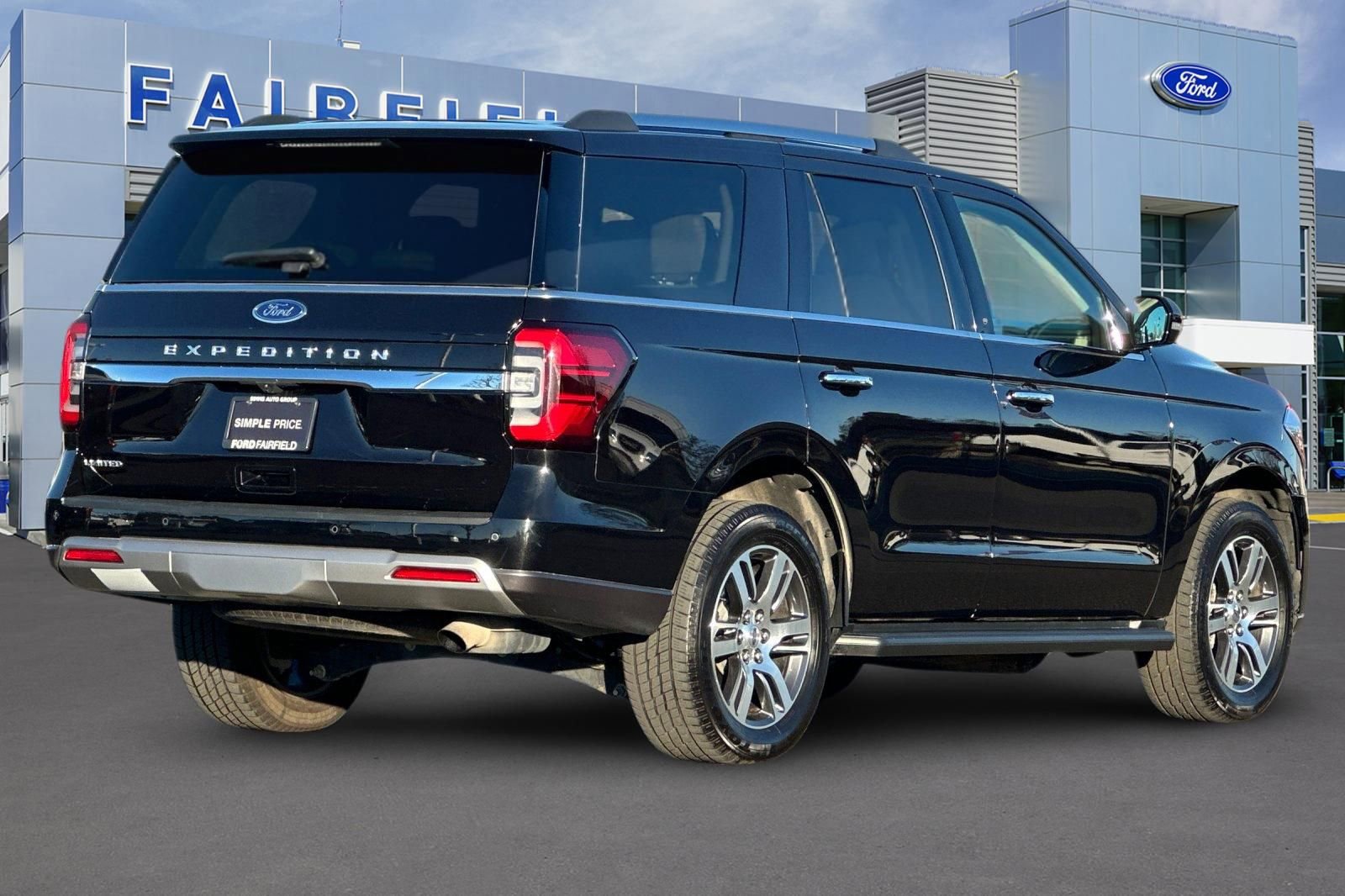 Certified 2024 Ford Expedition Limited image 2