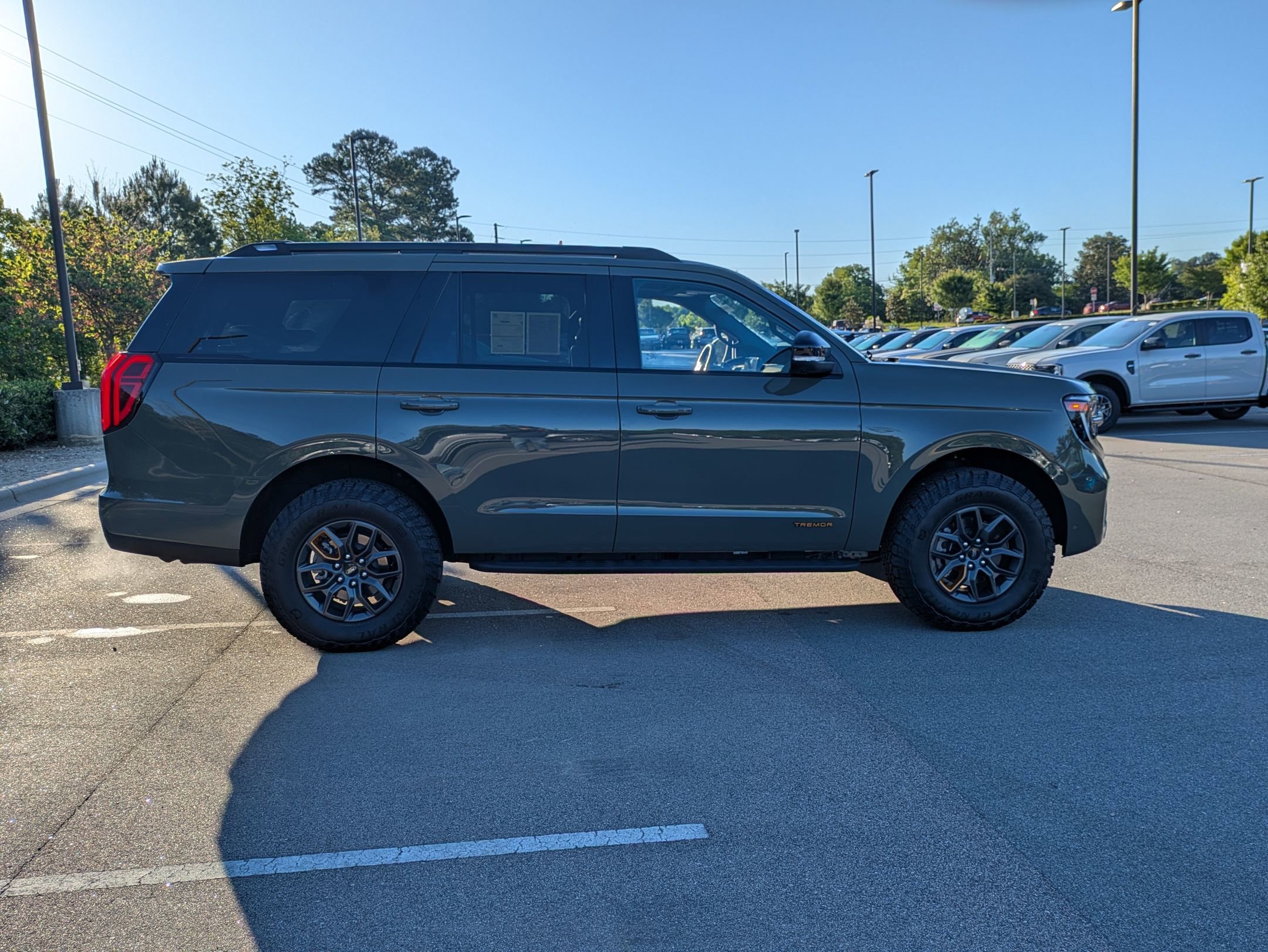 Certified 2025 Ford Expedition Tremor AWD/4WD image 3