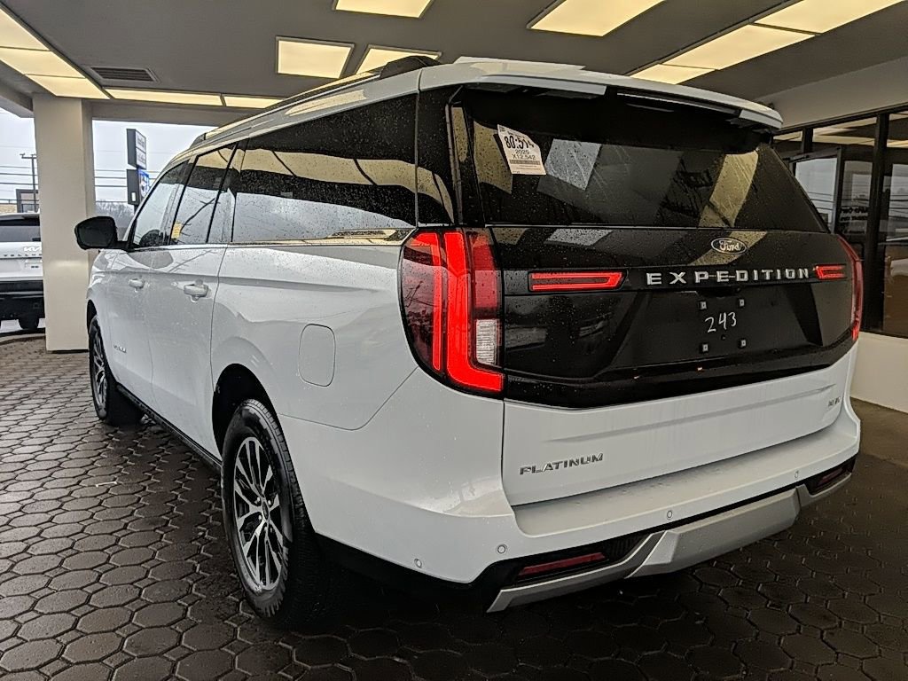 Certified 2025 Ford Expedition Max Platinum image 5