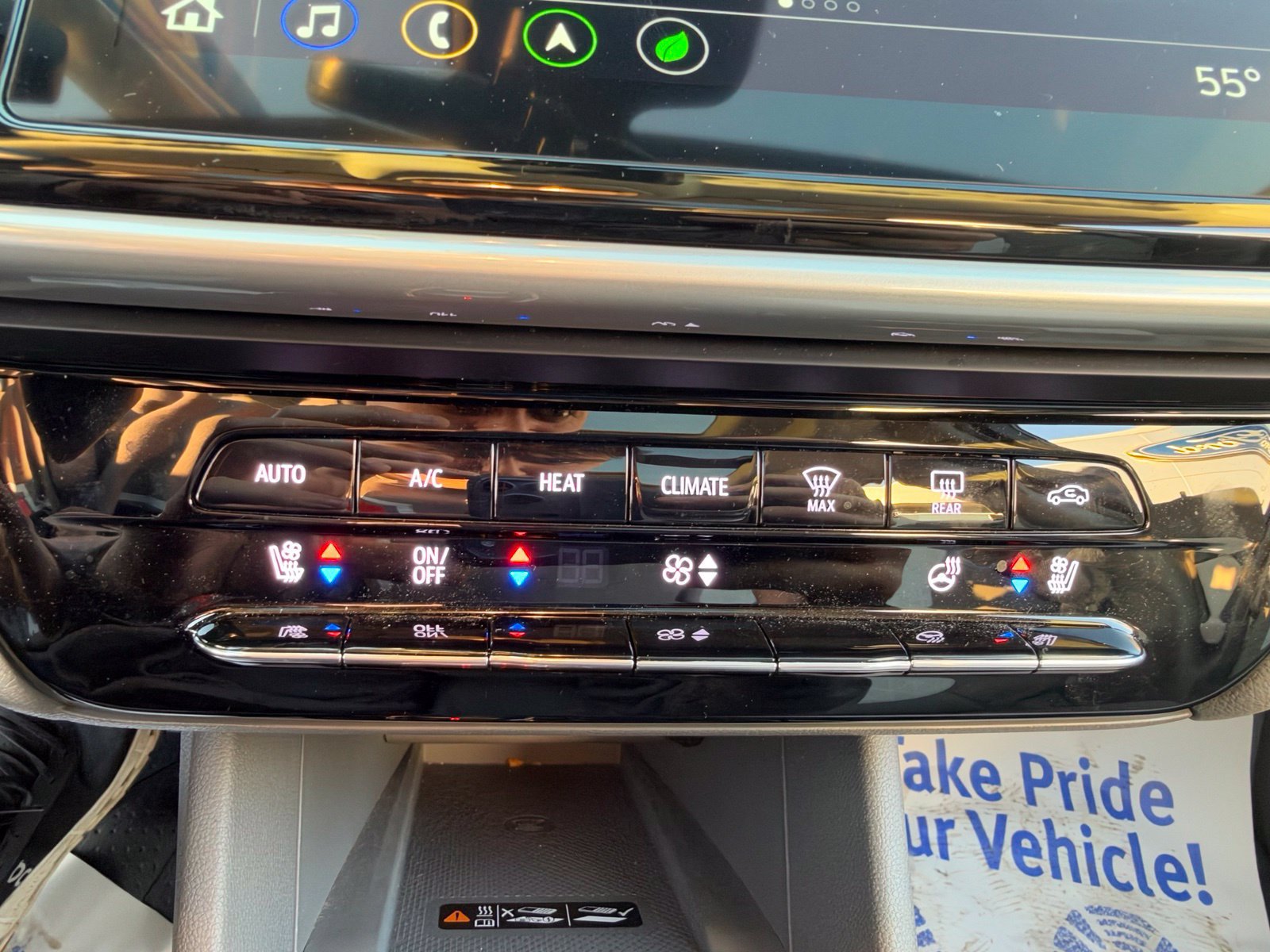 Used 2023 Chevrolet Bolt EUV Premier w/ Sun & Sound Package FWD image 23