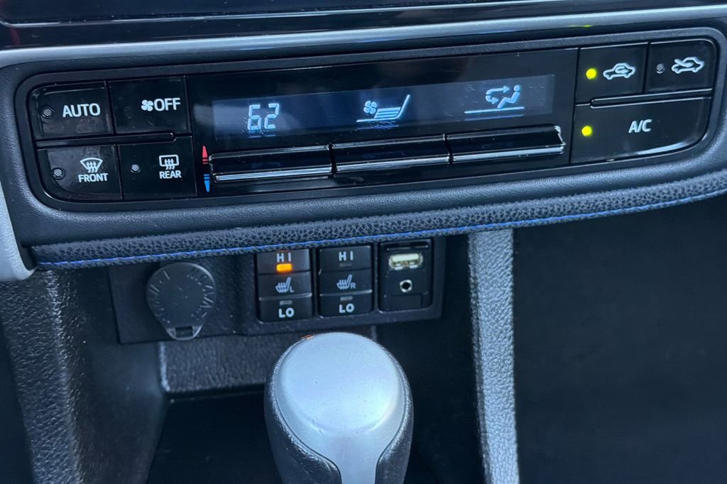 Used 2018 Toyota Corolla XSE w/ Carpet Mat Package (TMS) image 18