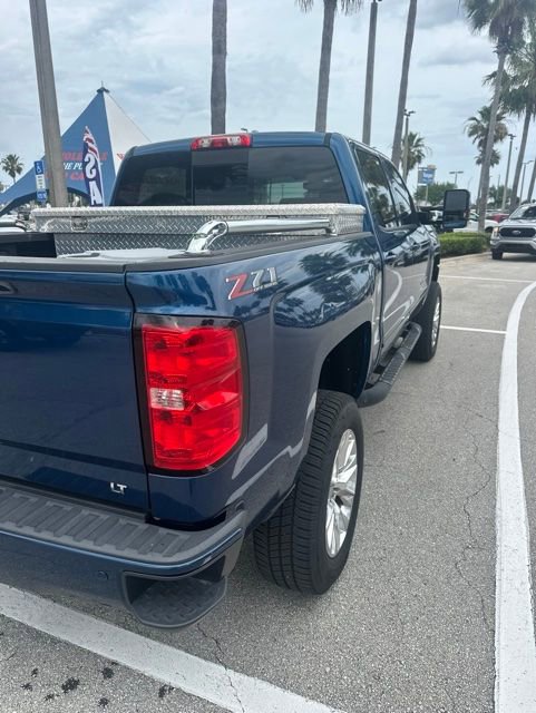 Used 2018 Chevrolet Silverado 1500 LT w/ All Star Edition AWD/4WD image 7