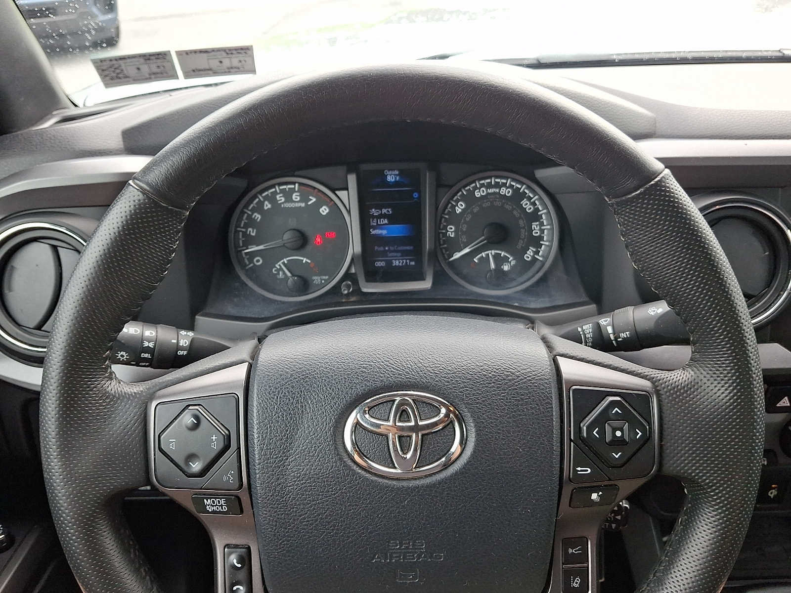 Used 2018 Toyota Tacoma TRD Sport AWD/4WD image 17