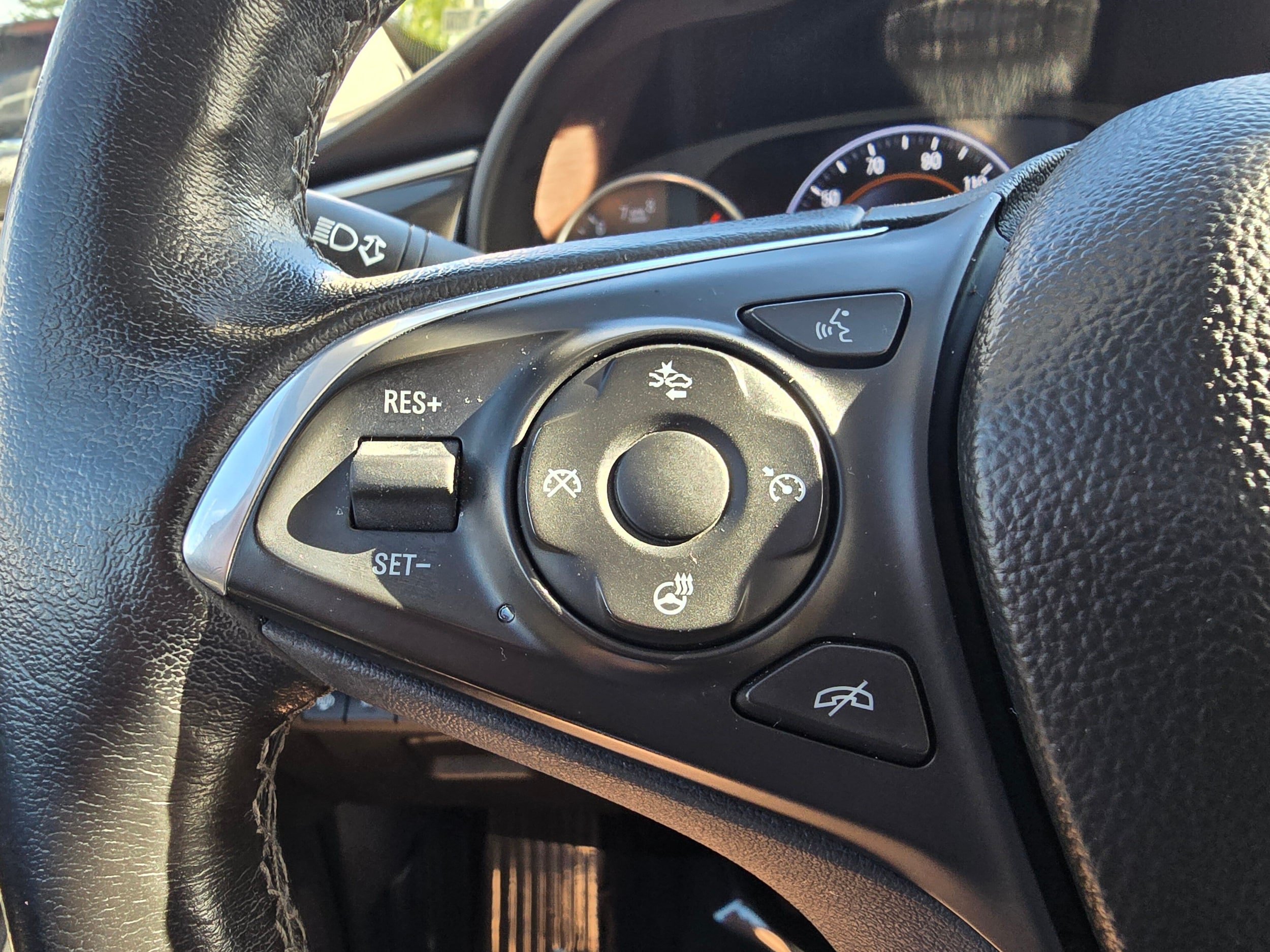 Used 2020 Buick Envision Premium w/ Driver Confidence Package AWD/4WD image 20