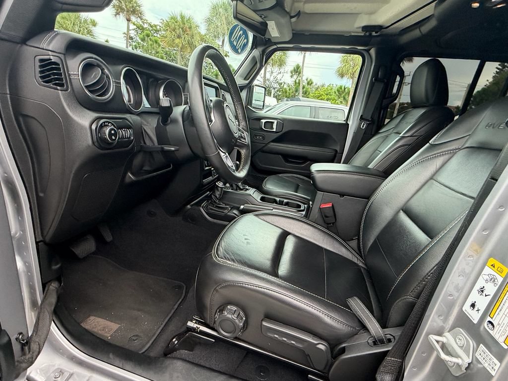 Used 2020 Jeep Gladiator Overland AWD/4WD image 11