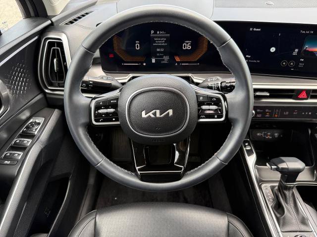 Used 2025 Kia Sorento S w/ Panoramic Sunroof Package AWD/4WD image 15