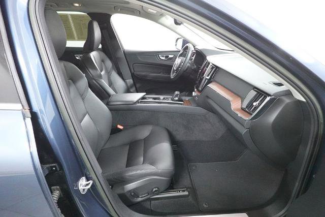 Used 2023 Volvo XC60 T8 Plus AWD/4WD image 31
