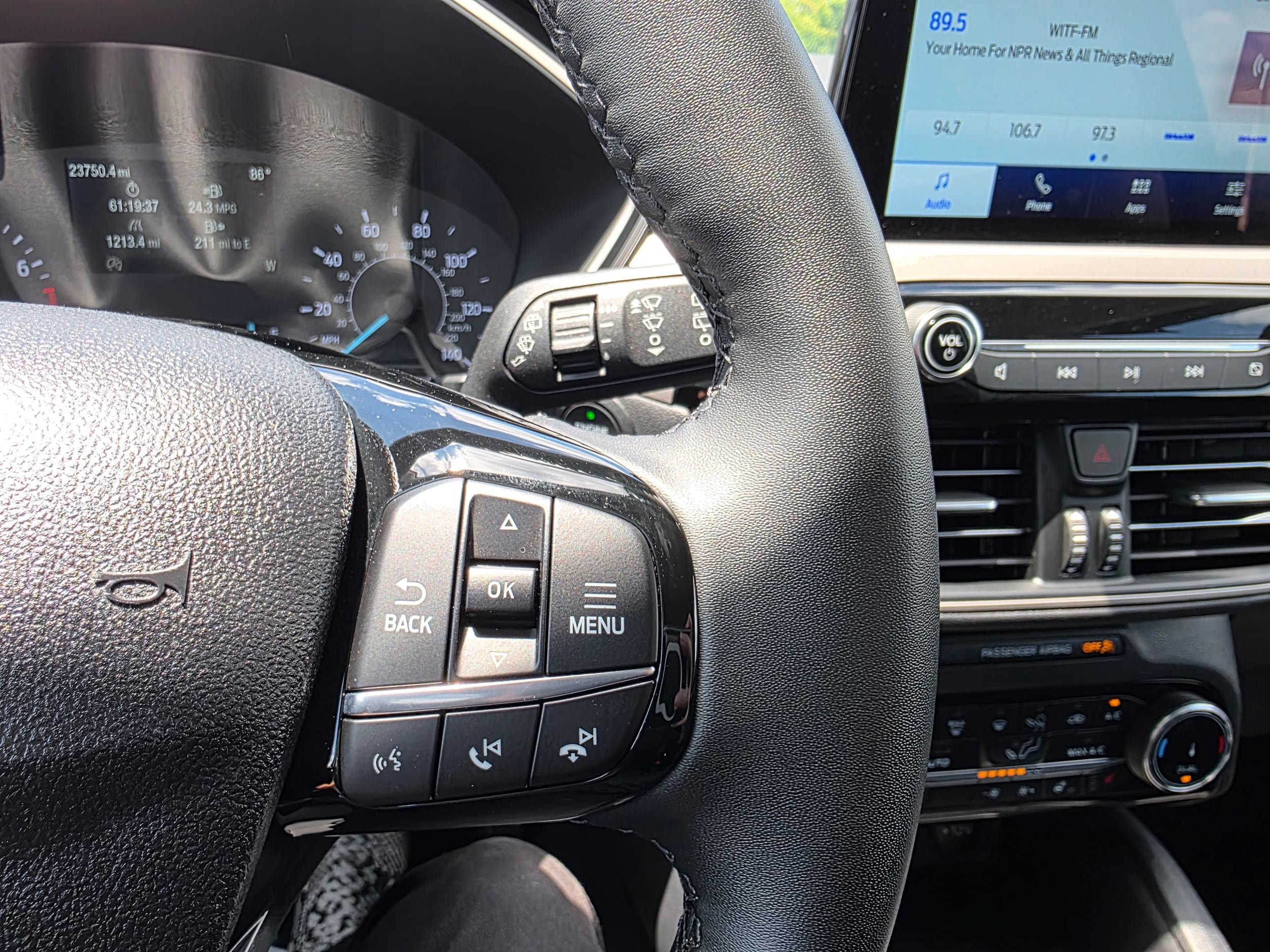 Certified 2022 Ford Escape SEL AWD/4WD image 16