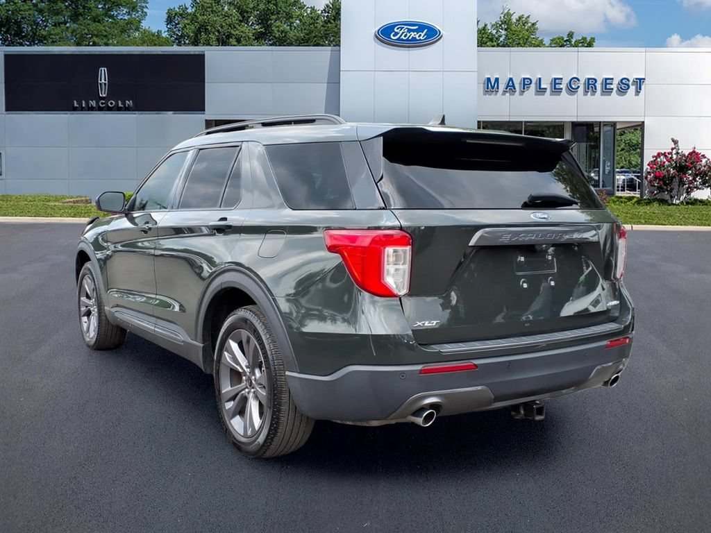 Certified 2022 Ford Explorer XLT w/ Equipment Group 202A AWD/4WD image 3