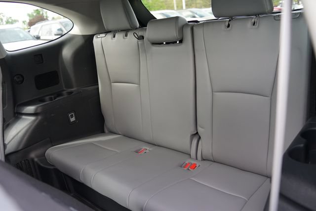 Used 2023 Toyota Highlander XLE AWD/4WD image 8