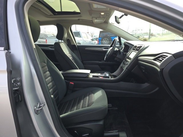 Certified 2017 Ford Fusion SE w/ Fusion SE Technology Package image 20