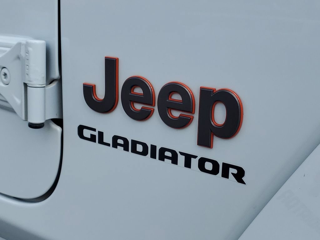 Used 2022 Jeep Gladiator Mojave w/ Cold Weather Group AWD/4WD image 6