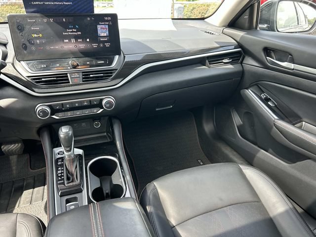 Used 2024 Nissan Altima 2.5 SR w/ SR Premium Package AWD/4WD image 15