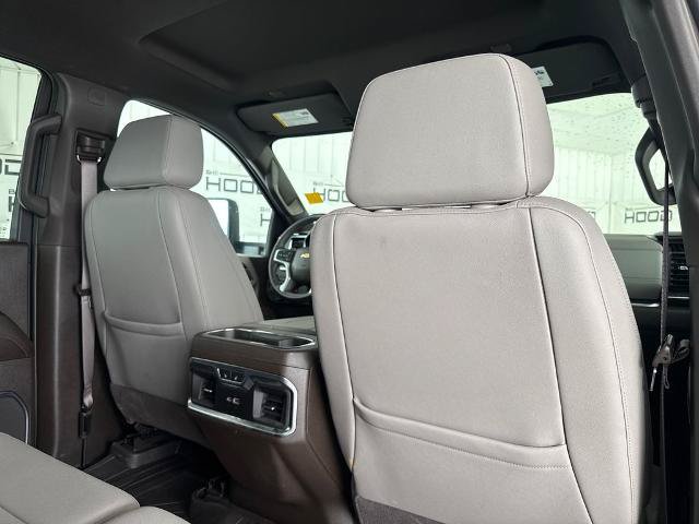 Used 2024 Chevrolet Silverado 2500 LTZ w/ LTZ Convenience Package AWD/4WD image 10